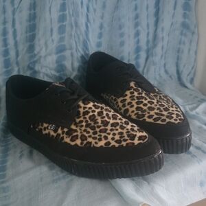 T.U.K Black & Leopard Tie Pointed Lace Up